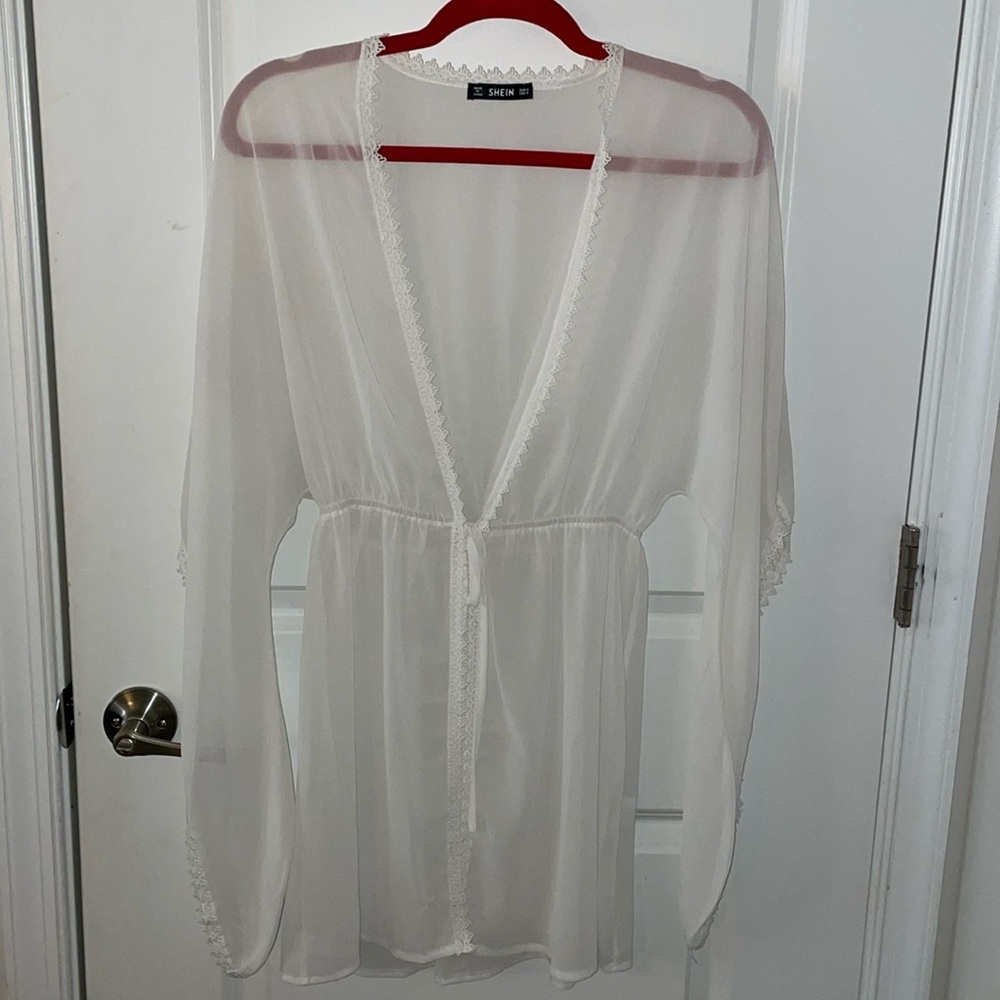 WHITE BEACH COVER UP